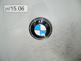 ЭМБЛЕМА НА КРЫШКУ БАГАЖНИКА (ПОЦАРАПАНА) (51147157696) BMW X5 E70 2006-2013